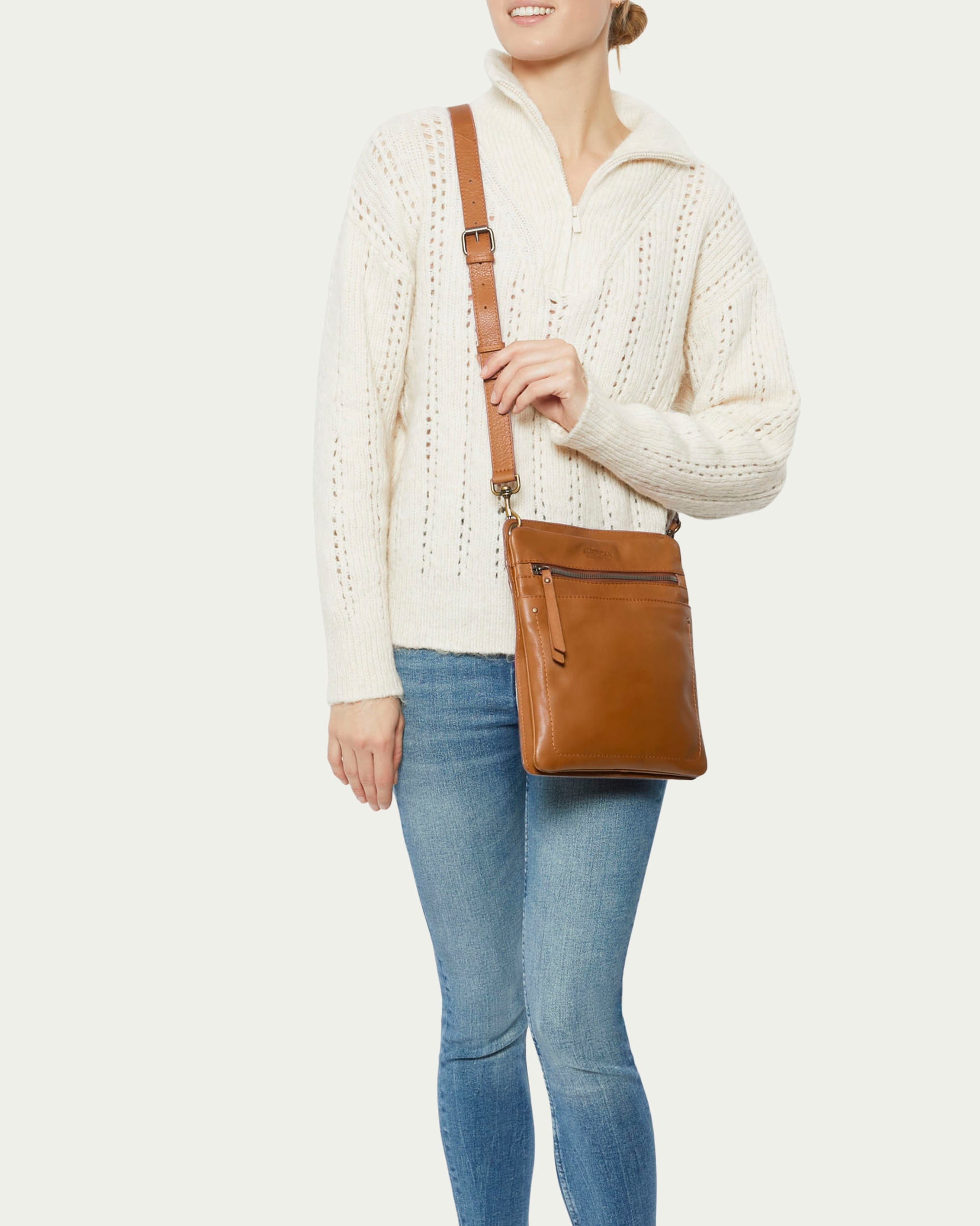 Lily Multi Compartment Crossbody