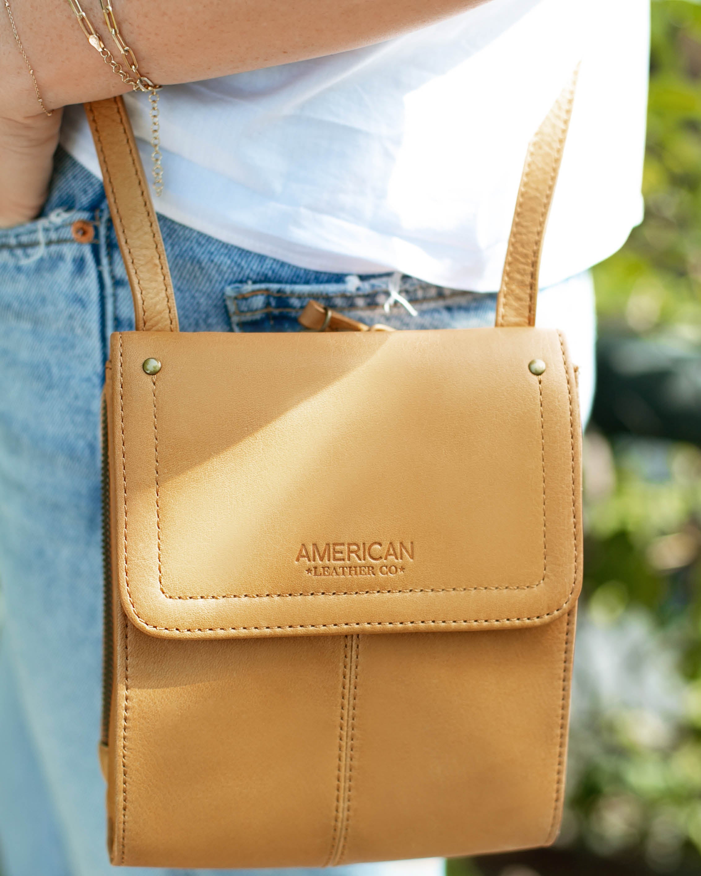 American Leather Co. Virginia Feed Crossbody Black